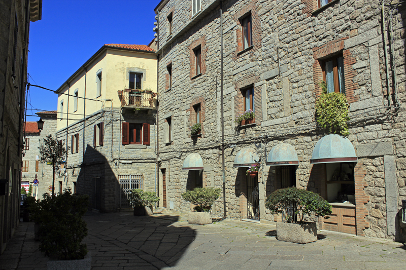 2016-05-05_160202 sardinien-2016.jpg - Tempio Pausana